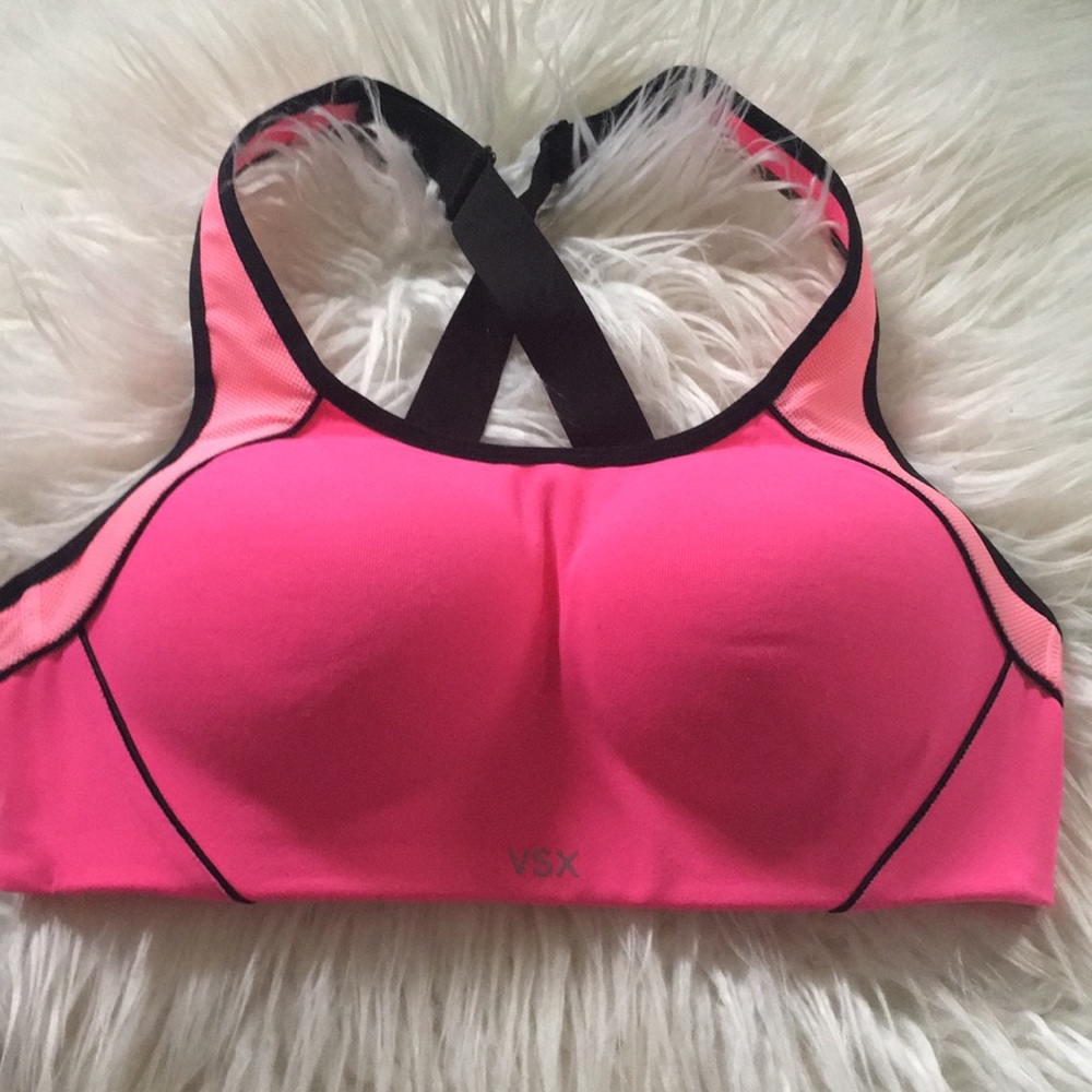 SOLD!!! Victoria Secret padded sports bra